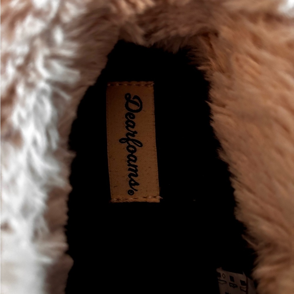 Deerfoams Fuzzy Slippers
